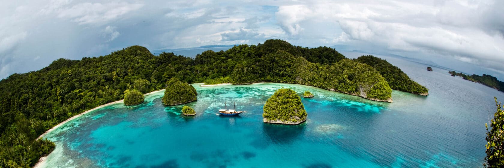 Boat anchor in Lagoon, Raja Ampat.